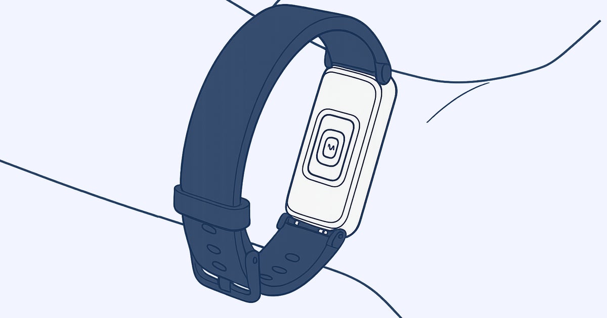QALO's first fitness band skips a screen and a subscription
